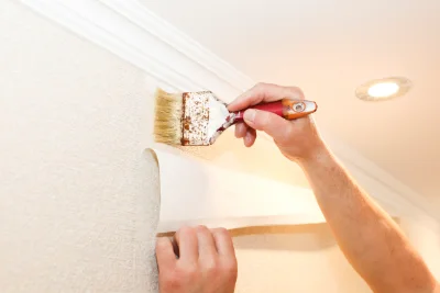 Pose de papier peint à Morbier — revêtements muraux et toiles de verre